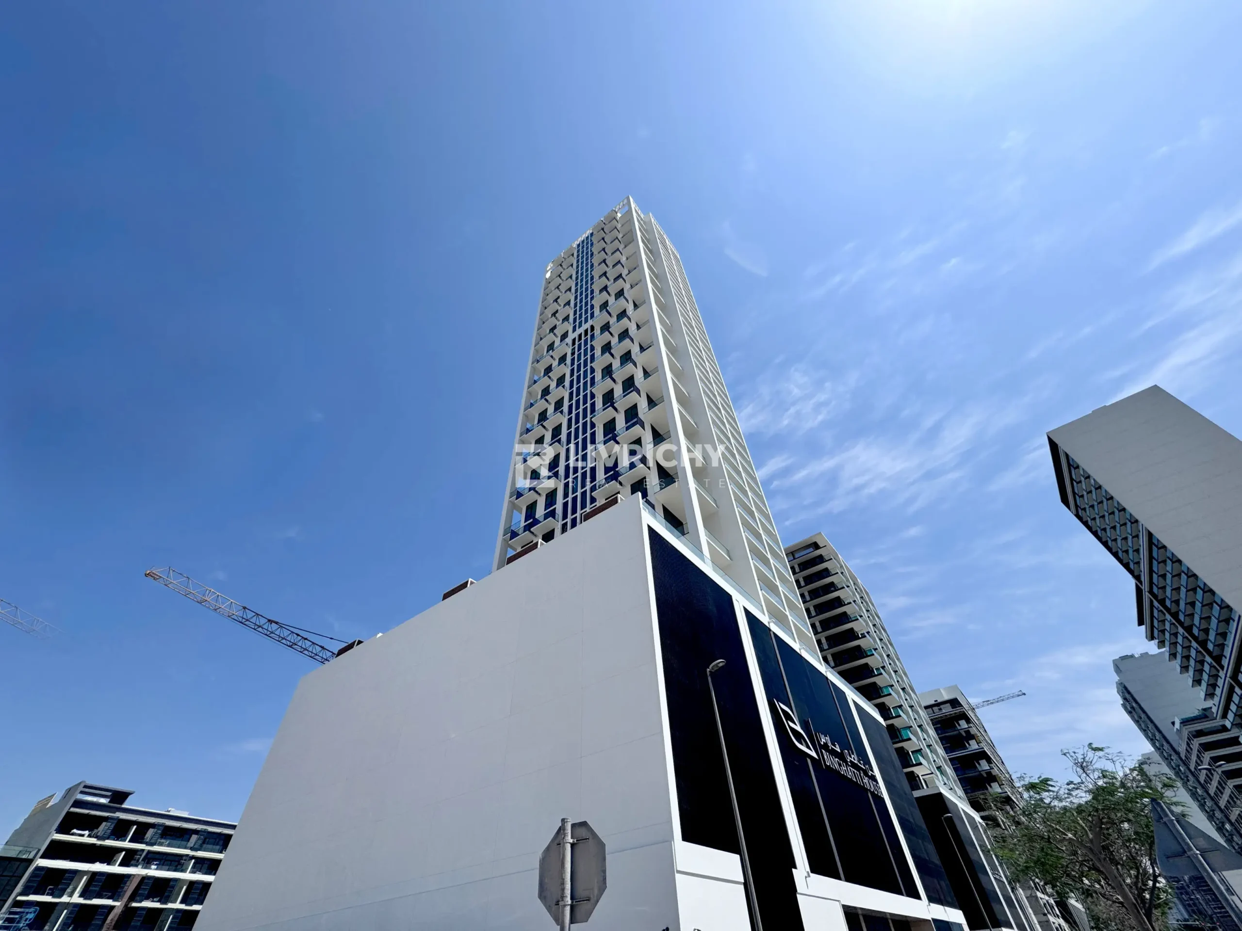 كيفية الحصول على تأشيرة ذهبية من خلال الاستثمار العقاري في دبي (دليل 2025)